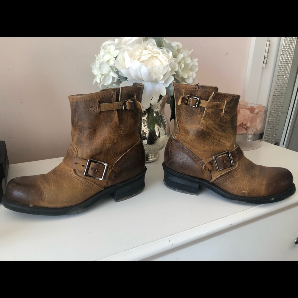 New Frye Size 7 Leather Buckle/Biker Boots